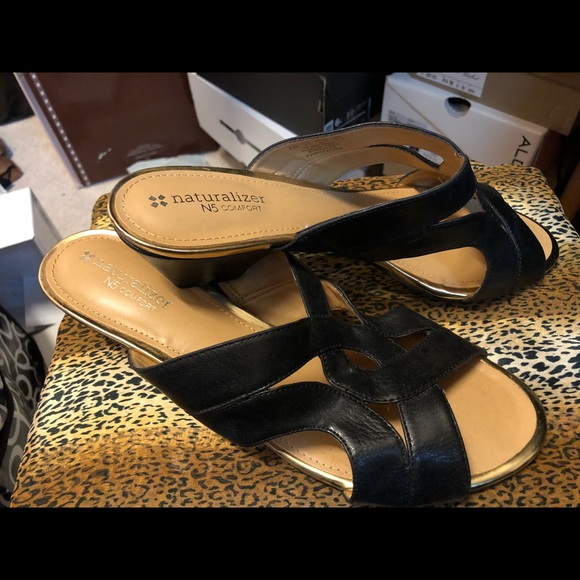 Naturalize shoes - Picture 4 of 5